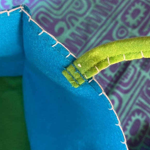 Groovy Holidays Lot of 2 Felt Gift Bags Brand New Tropical, Palm Tree, Beach - Picture 6 of 10